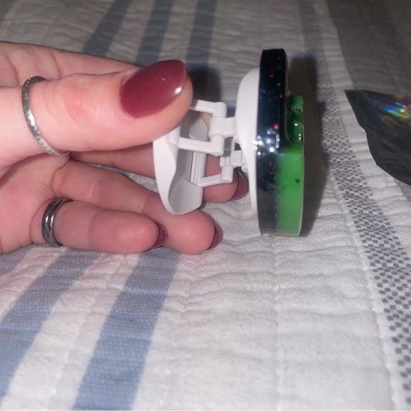 GLOW IN DARK Handcrafted (NEW) Oogie Boogie PopSocket Nightmare Before Christmas - Picture 7 of 16